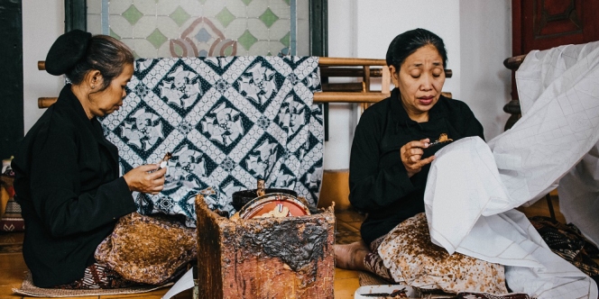 10 Jenis Motif Batik Khas Indonesia yang Bermakna Dalam
