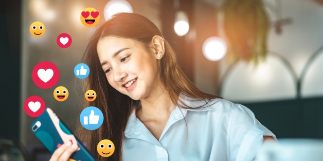 Menurut Penelitian, Orang yang Suka Pakai Emoji Pas Chatting Bakal Lebih Sukses saat Kencan