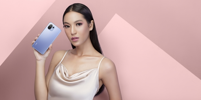 Xiaomi Resmi Luncurkan Mi 11 Lite, Smartphone Tipis nan Stylish yang Ciamik