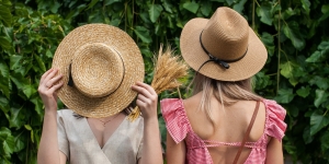 10 Jenis Topi Wanita Kekinian yang Bikin Penampilanmu Stylish dan Outstanding!
