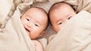 Ingin Hamil Anak Kembar Apakah Harus Keturunan? Ini Faktanya