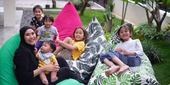 Asuh 5 Anak, Ini Parenting Ala Zaskia Mecca yang Bisa Jadi Inspirasi