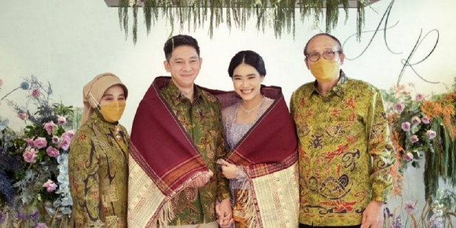 Selamat, Alika Islamadina dan Fotografer Kondang Raja Siregar Resmi Menikah