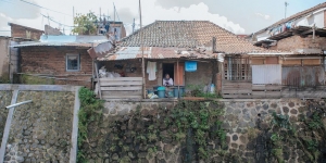 7 Potret Rumah Masa Kecil Selebriti Indonesia Sebelum Terkenal, Ada yang Letaknya di Pinggir Kali