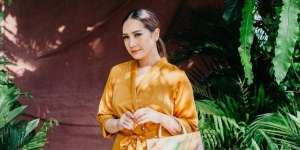 Pakai Blus Mewah Kembaran Sama Pemain Drakor The Penthouse, Nagita Slavina Bikin Fans Heboh