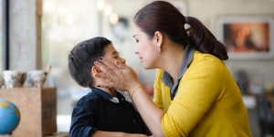 11 Ciri-ciri Anak Miliki IQ Tinggi, Moms Wajib Tahu Jika Anak Mulai Banyak Bicara