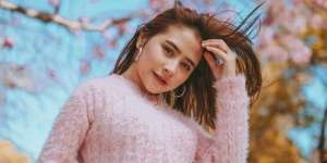 10 Potret Close Up Prilly Latuconsina, Mata Coklatnya yang Berbinar Sangat Memesona! 