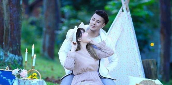 11 Potret Terbaru Via Vallen, Disebut Makin Cantik Bak Rapunzel sampai Noni Belanda
