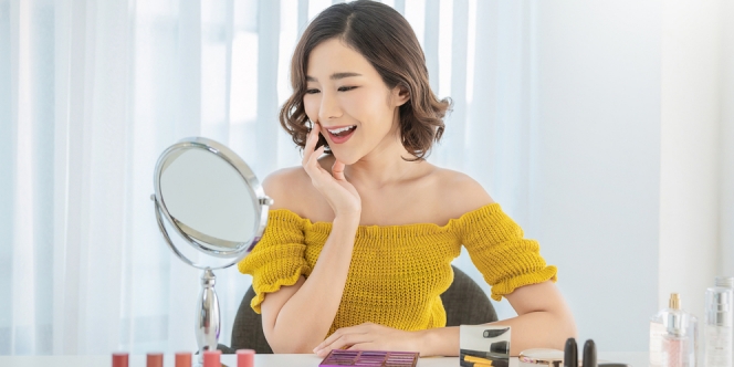 Trik Jitu Bikin Makeup Tahan Lama dan Menempel Sempurna di Kulit Berminyak