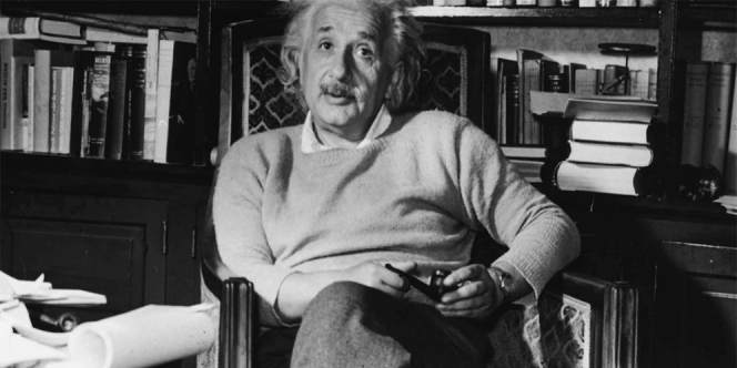 140 Kata-Kata Bijak Albert Einstein tentang Cinta, Pendidikan, dan Kehidupan