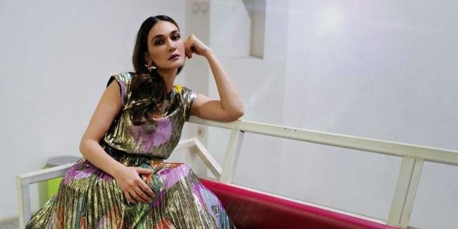 Postingan dari Teman Dekat Bocor, Luna Maya Sudah Tunangan?