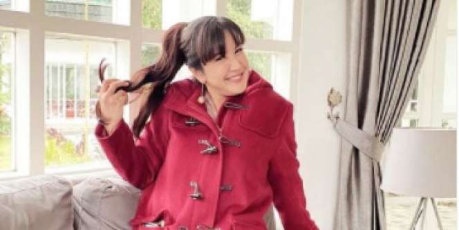 Ini Potret Andi Soraya dengan Rambut Berponi, Makin Terlihat Muda Meski Sudah Berusia 45 Tahun