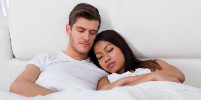 Yuk, Cari Tahu Beragam Posisi Tidur dan Kaitannya dengan Hubungan Suami Istri