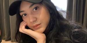 Putri Tanjung Bagikan Momen Mesra dengan Kekasih Usai Dilamar, Wajahnya Mirip Nobu?