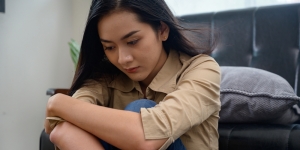 5 Alasan yang Membuat Perempuan Gampang Banget Kangen, Padahal Belum Lama Ketemuan