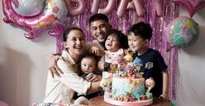 Ini Momen Ulang tahun Pertama Anak Ketiga Dahlia Poland, Sederhana Tapi Penuh Kehangatan