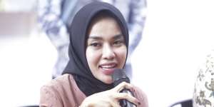 Sebut Dipukul di Depan Dokter, Medina Zein Alami KDRT dari Lukman Azhari