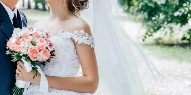 Kenapa sih Gaun Pernikahan Cenderung Berwarna Putih?