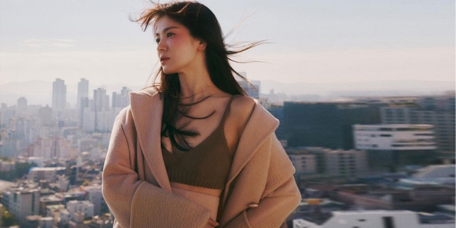 Song Hye Kyo Keciduk Punya Tato Baru di Pergelangan Tangan, Asli Atau Kebutuhan Film?