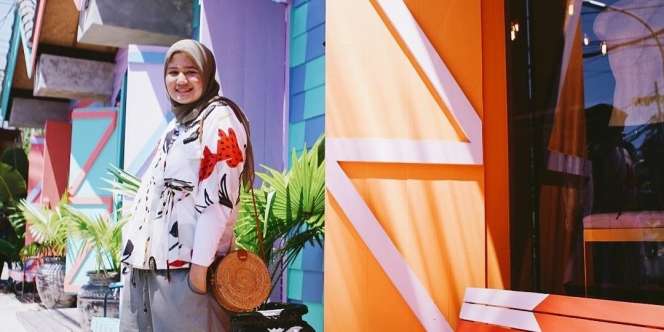 Jarang Tersorot, Berikut 8 Potret Alita Kakak Tissa Biani yang Gak Kalah Cantik!