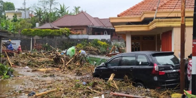 Banjir Bandang Terjadi di Kota Batu Malang Jawa Timur, Total Kerugian Masih dalam Pendataan