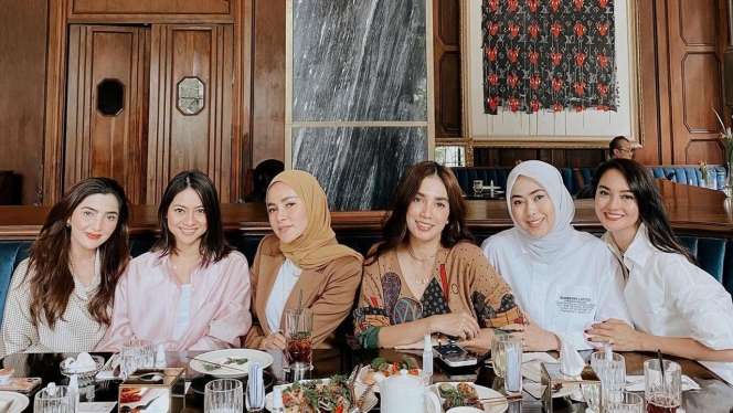 Tak Ada Nindy Ayunda, Ini 5 Potret Kebersamaan Geng Sosialita Olla Ramlan Penuh Kehangatan