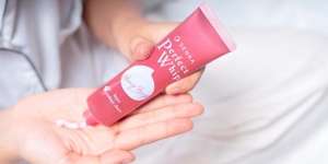 Senka Perfect Whip Berry Bright, Formula Terbaru untuk Wajah Lembap dan Cerah Merona Alami