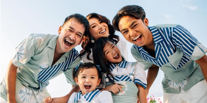 Lirik Lagu Happy Family 2 - The Onsu Family