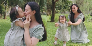Mau Genap 1 Tahun, Ini 9 Potret Baby Chloe Anak Asmirandah yang Sudah Mulai Bisa Jalan