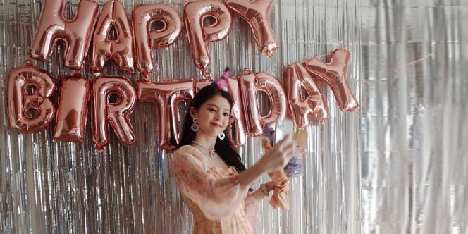 Rayakan Ulang Tahun ke-27, Han So-hee Terciduk Pakai Aksesoris Belasan Ribu Rupiah