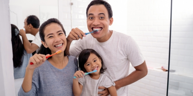7 Cara Mengajarkan Anak Agar Rajin Menggosok Gigi, Latih Sejak Dini Yuk Moms