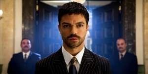 7 Potret Akting Dominic Cooper di Film The Devil's Double, Sukses Perankan Dua Karakter Berbeda Sekaligus