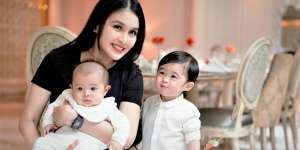 Calon Pria Idaman, Ini 5 Potret Raphael Moeis Anak Sandra Dewi Unjuk Kebolehan Main Basket