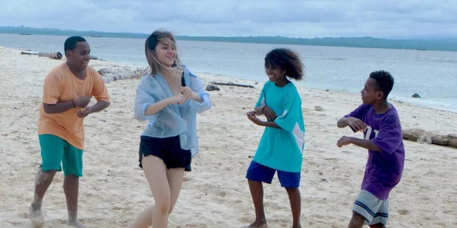 Sepeda Presiden, Film Terbaru Ariel Tatum yang Sajikan Pemandangan Alam Indah di Papua