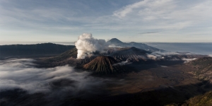 12 Nama Nama Gunung di Pulau Jawa yang Masih Aktif