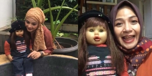 5 Potret Terbaru Boneka Susan Kepunyaan Ria Enes yang Sudah Jadi Sahabat Anak 90-an