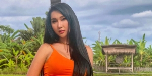 Potret Lucinta Luna Mandi Susu Kembang, Singgung Nama Aris Ikuti Trend di Layangan Putus