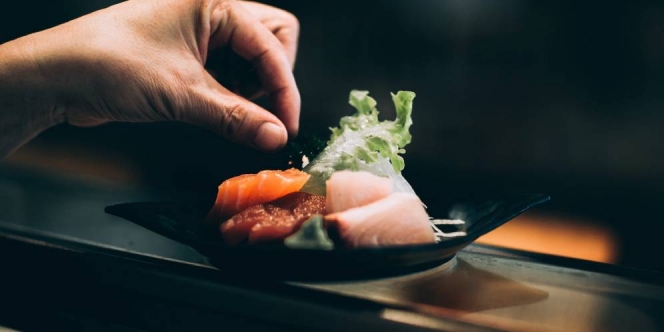 Tentang Ikan Mentah yang Dijadikan Bahan Masakan Sushi, Asal Muasal dan Keamanannya
