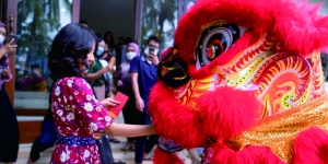 Ini Momen Perayaan Imlek Sarwendah dan Ruben Onsu yang Sampai Datangkan Barongsai ke Rumah!