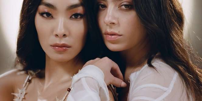 Lirik Lagu Beg For You - Charli XCX ft Rina Sawayama