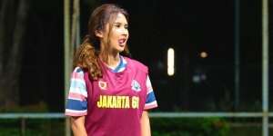 9 Potret Soraya Rasyid Saat Main Sepak Bola, Punya Jurus Tendangan Kungfu!