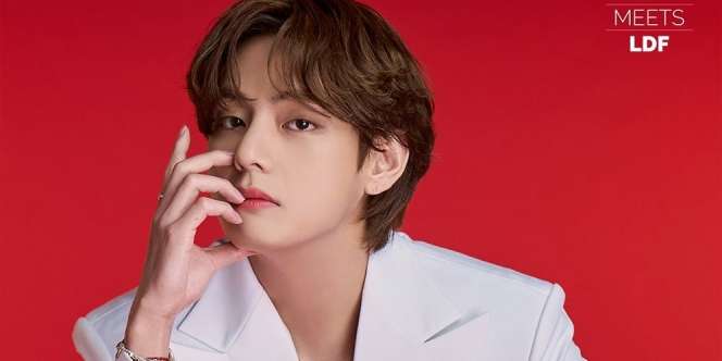 Kim Taehyung BTS Positif Covid-19, Alami Sakit Tenggorokan hingga Demam