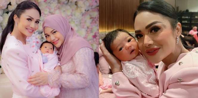 11 Momen Krisdayanti Saat Momong Cucu Si Cantik Baby Ameena, Grandmi Molek yang Menolak Tua