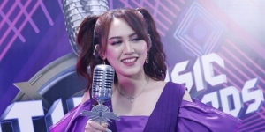 Borong 2 Piala, Ini 10 Potret Happy Asmara Pakai Kebaya Modern Hadiri SCTV Music Awards