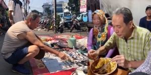 Anti Pamer, Ini 10 Potret Jusuf Hamka Saat Makan di Warteg Sampai Belanja di Pasar Loak 