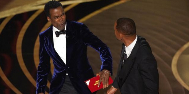 Kronologi Tamparan Will Smith Mendarat di Pipi Chris Rock di Panggung Oscar 2022