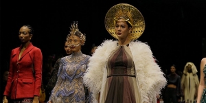 Potret Kece Badai Patricia Gouw Saat Tampil di Arab Fashion Week, Tampil Glamour Bareng Paula Verhoeven
