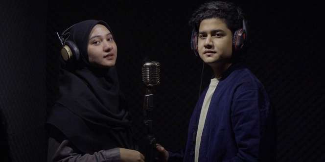 Didoakan Berjodoh, Ini 10 Potret Kedekatan Syakir Daulay dan Nadzira Shafa yang Bikin Single Bareng