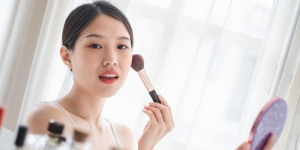 Trik Jitu Bikin Makeup Anti-Crack, Tahan Lama dan Paripurna