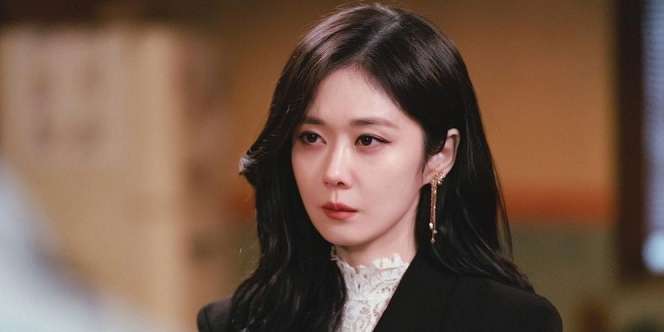 Akan Menikah Akhir Bulan Ini, 10 Potret Jang Nara yang Miliki Wajah Cantik Baby Face Banget!